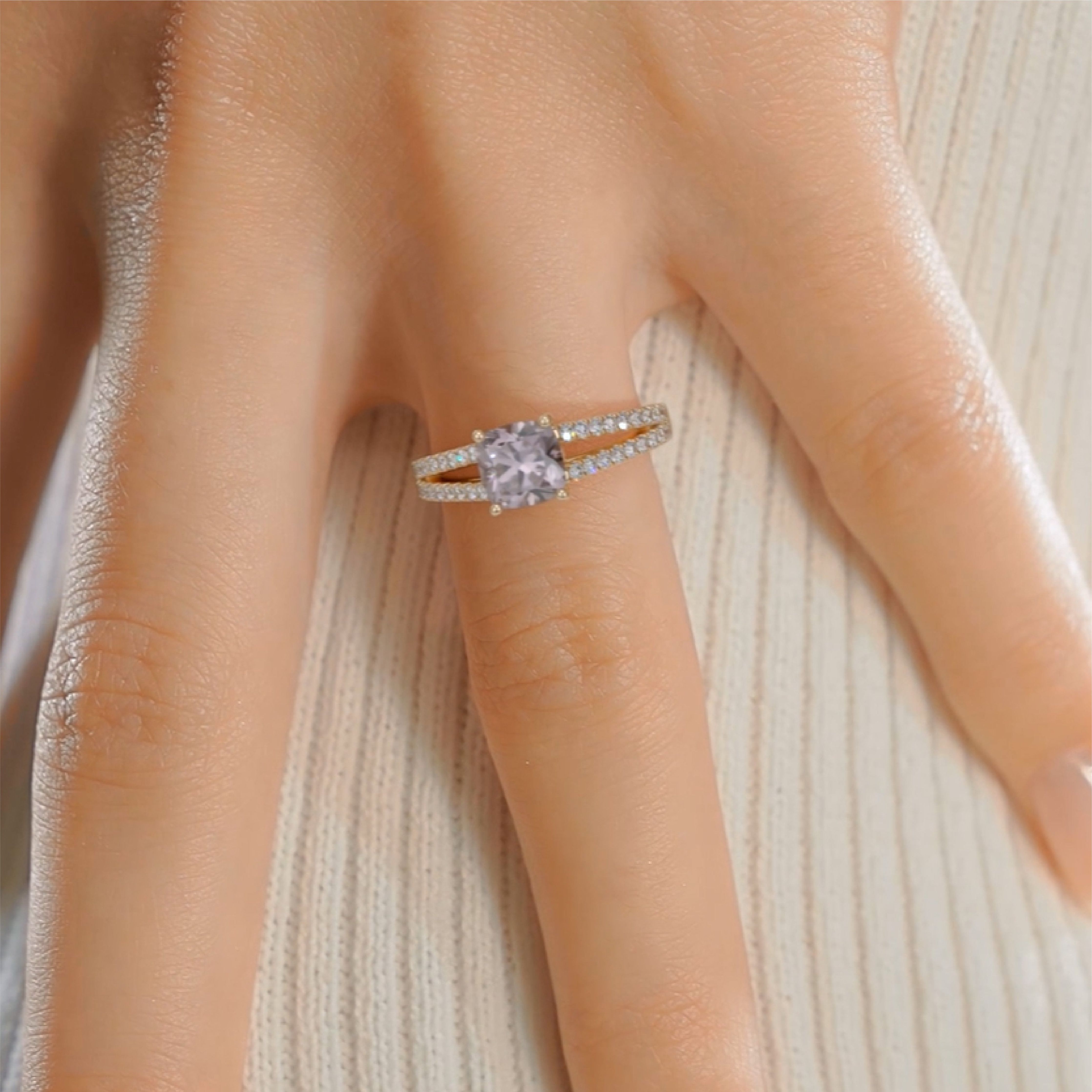 Sadie Gemstone & Diamonds Ring (2.05 Carat) -18K Yellow Gold